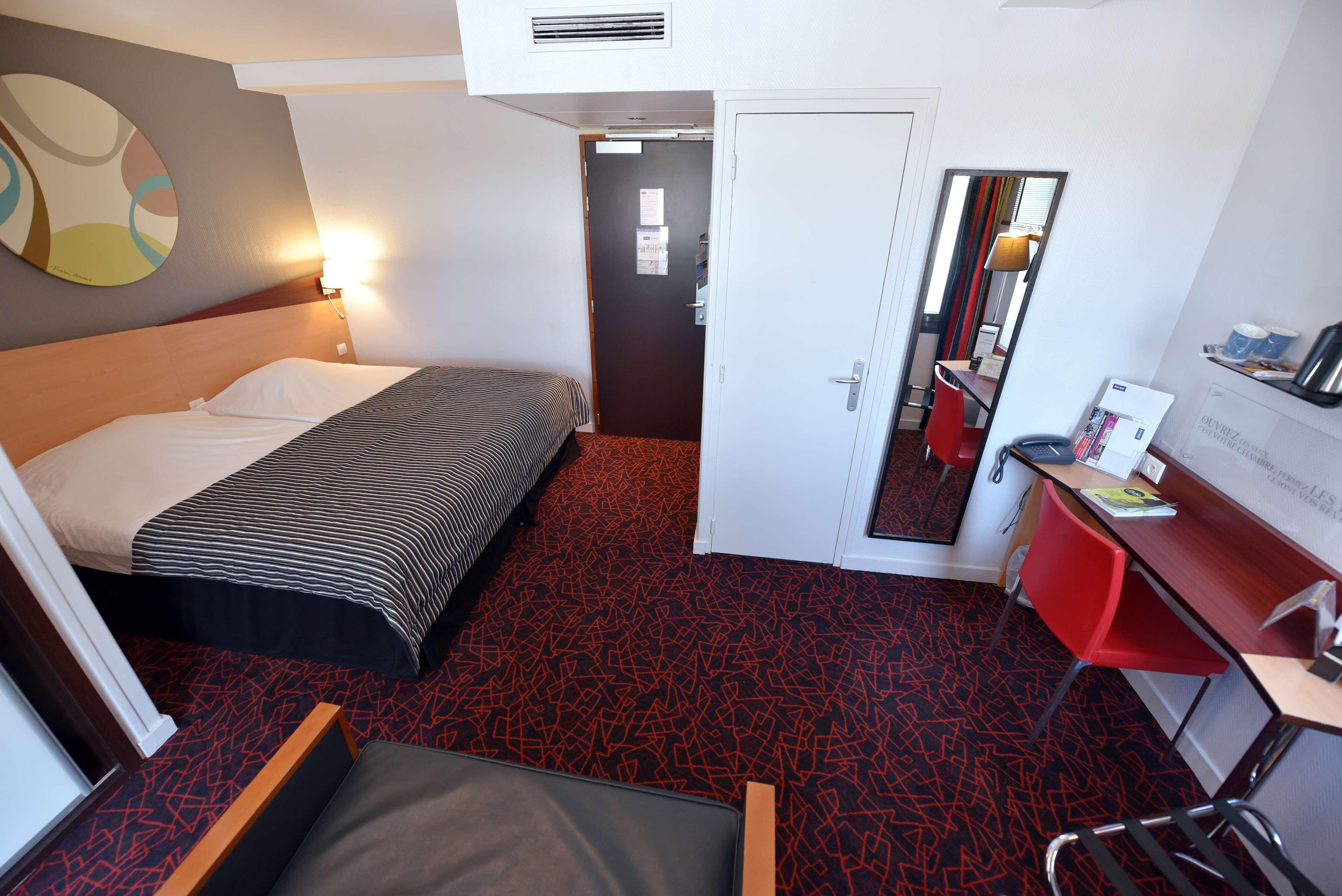 Kyriad Hotel Dijon Gare Zewnętrze zdjęcie