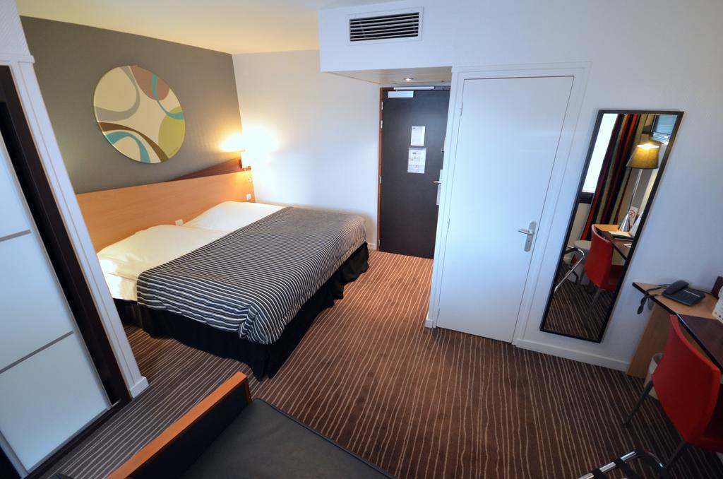 Kyriad Hotel Dijon Gare Zewnętrze zdjęcie